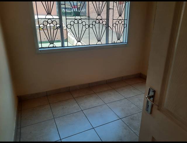 2 BEDROOM SEMI DETACHED TO LET IN CANESIDE